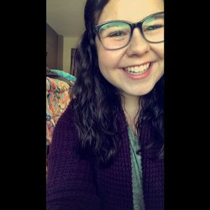 Meet your Posher, Lexi